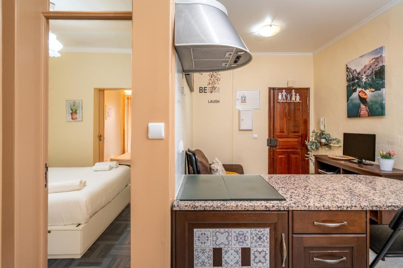 Cozy One Bedroom In Historic Location - Carmo Apartment Lissabon